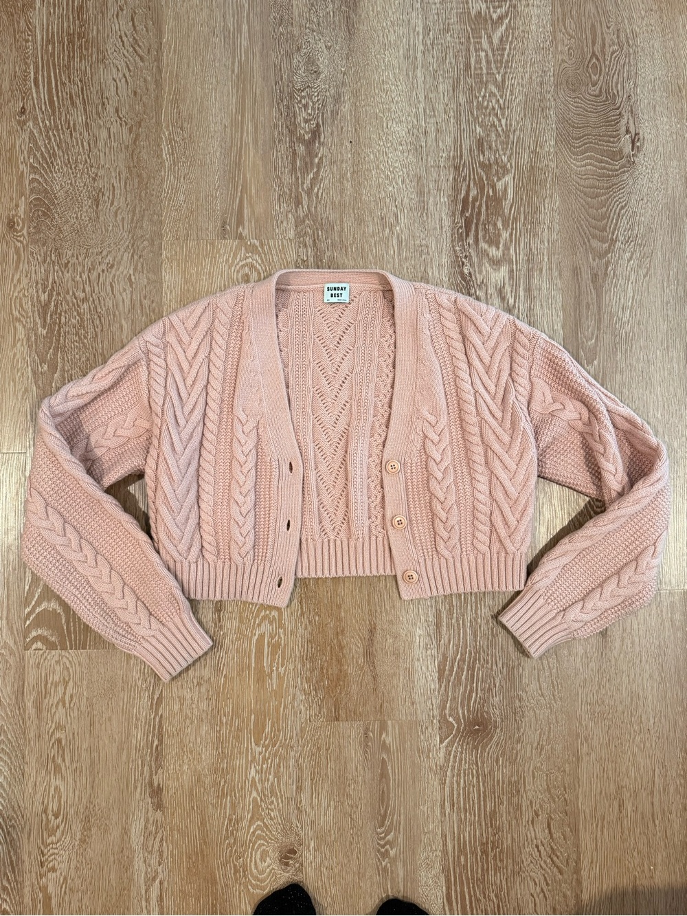 Aritzia Sunday Best pink cable knit cardigan
XXS
Great condition